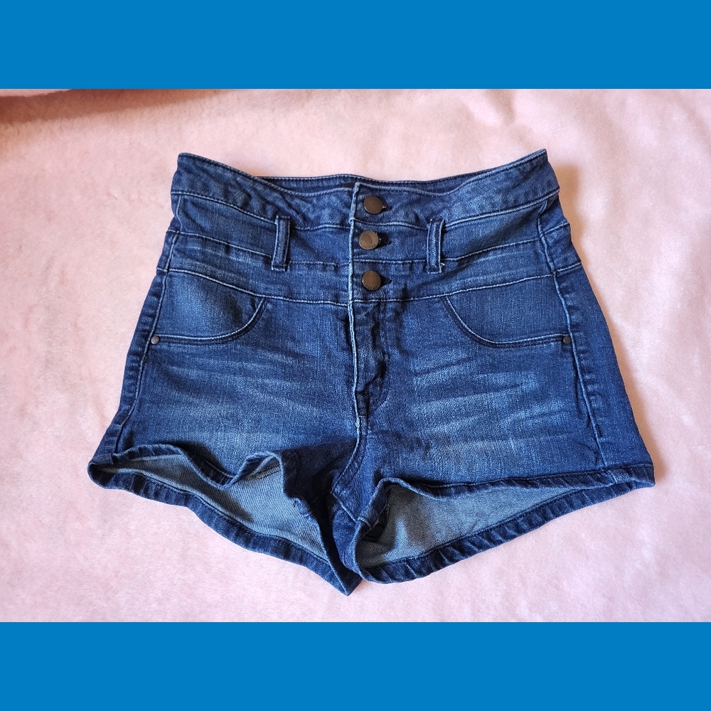 Refuge high-waisted denim shorts size 4